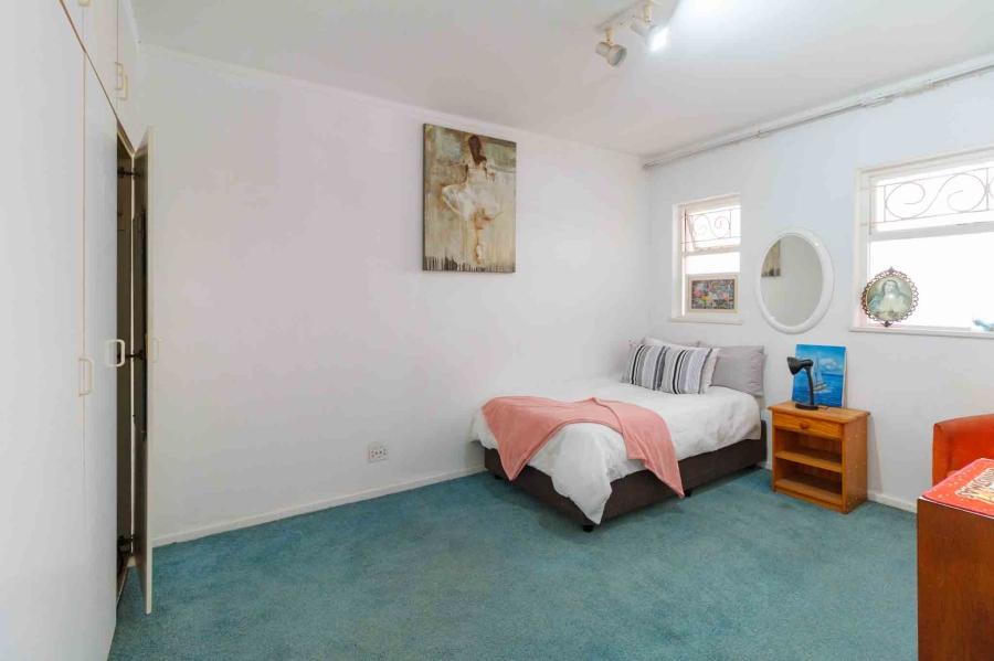 To Let 2 Bedroom Property for Rent in Sea Point Western Cape